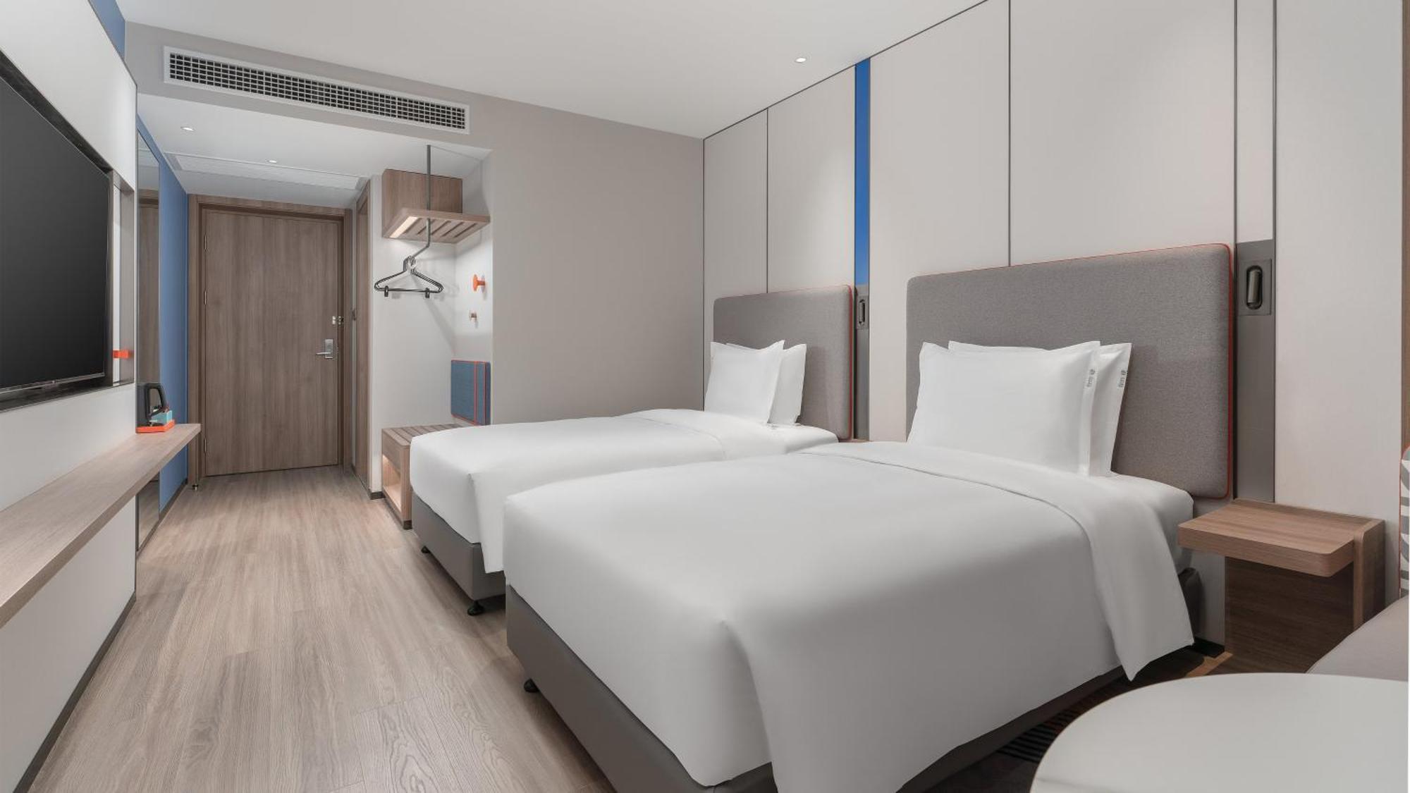 Holiday Inn Express Qingdao Shibei By Ihg Exterior foto