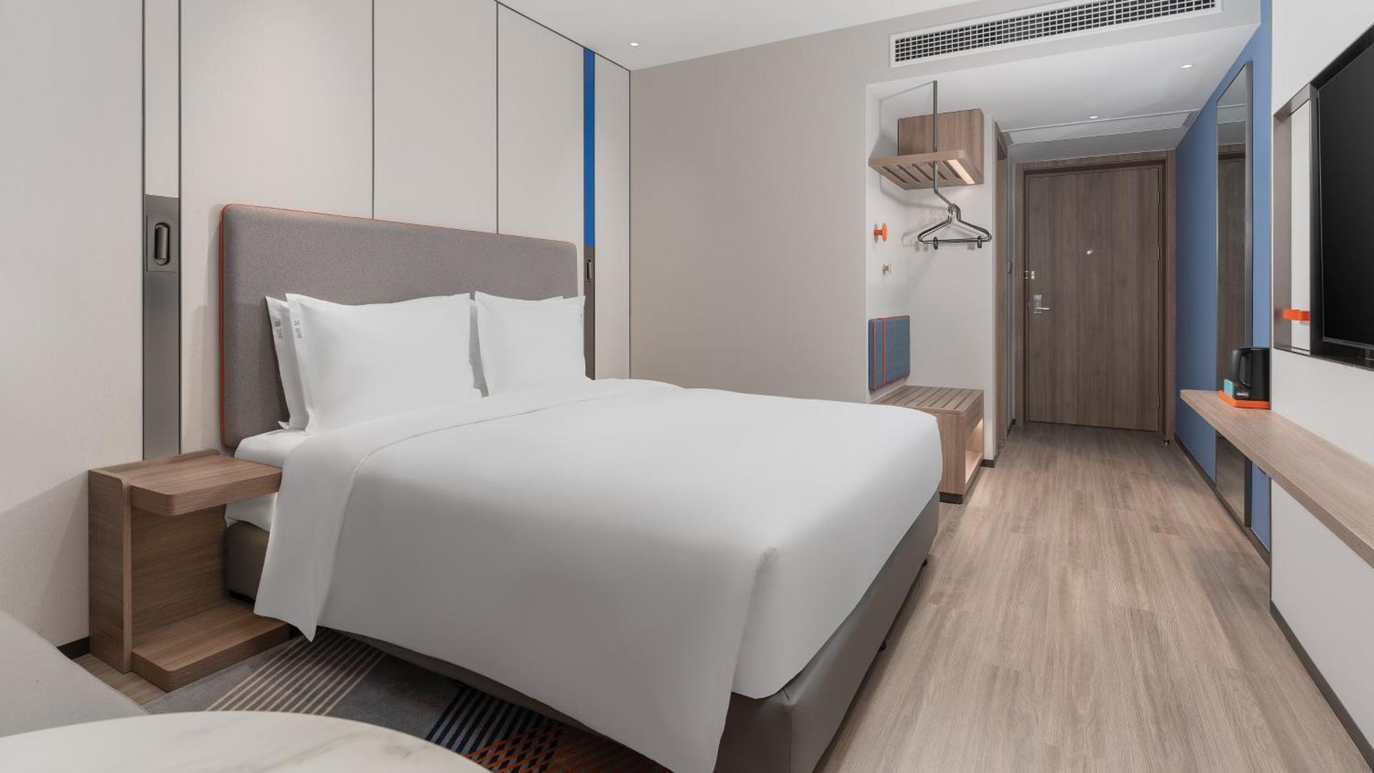 Holiday Inn Express Qingdao Shibei By Ihg Exterior foto